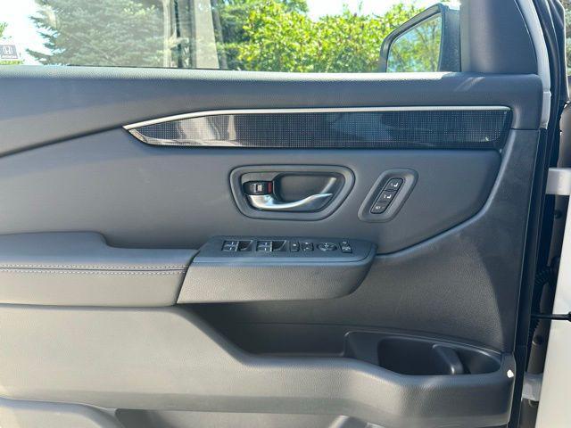 new 2025 Honda Pilot car, priced at $55,505