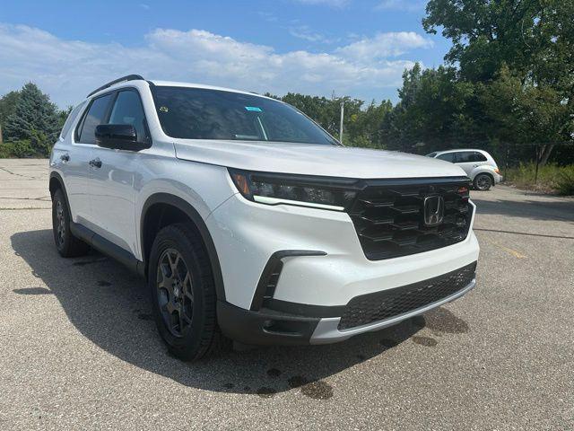new 2025 Honda Pilot car, priced at $50,036