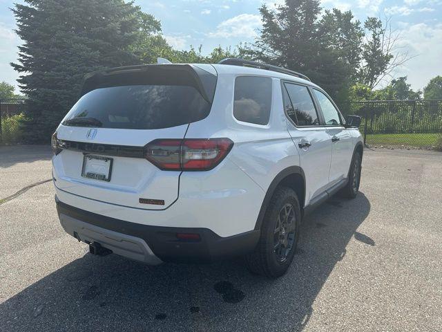 new 2025 Honda Pilot car, priced at $50,036