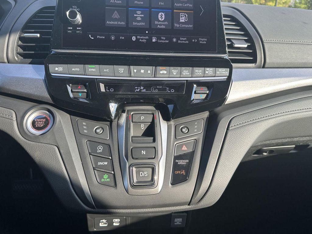new 2026 Honda Odyssey car, priced at $42,444
