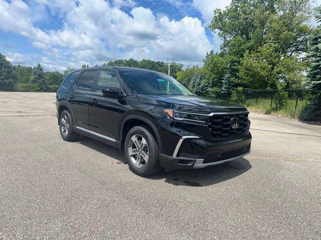 new 2025 Honda Pilot car, priced at $44,740