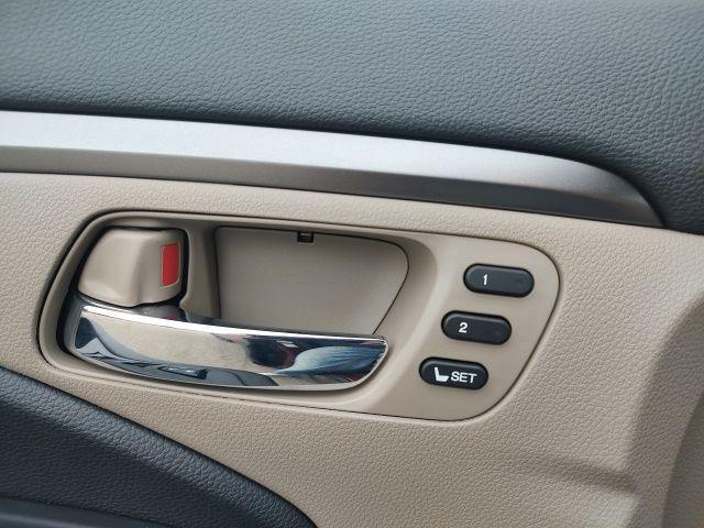 used 2022 Honda Pilot car, priced at $33,244