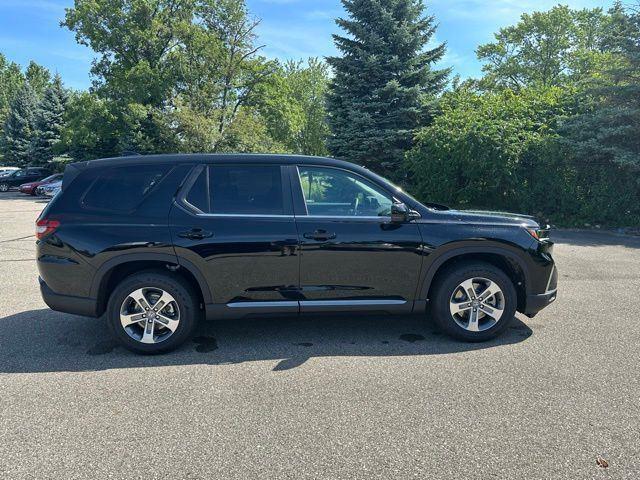 new 2025 Honda Pilot car, priced at $45,344