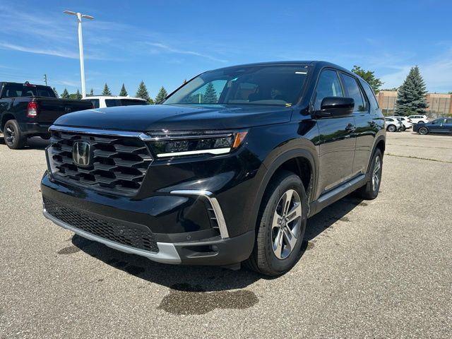 new 2025 Honda Pilot car, priced at $45,344