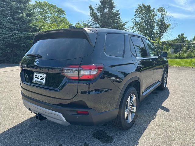 new 2025 Honda Pilot car, priced at $45,344