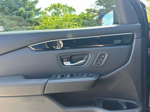 new 2025 Honda Pilot car, priced at $45,344