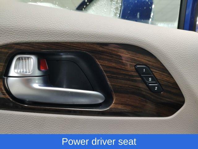 used 2021 Chrysler Pacifica Hybrid car, priced at $22,544