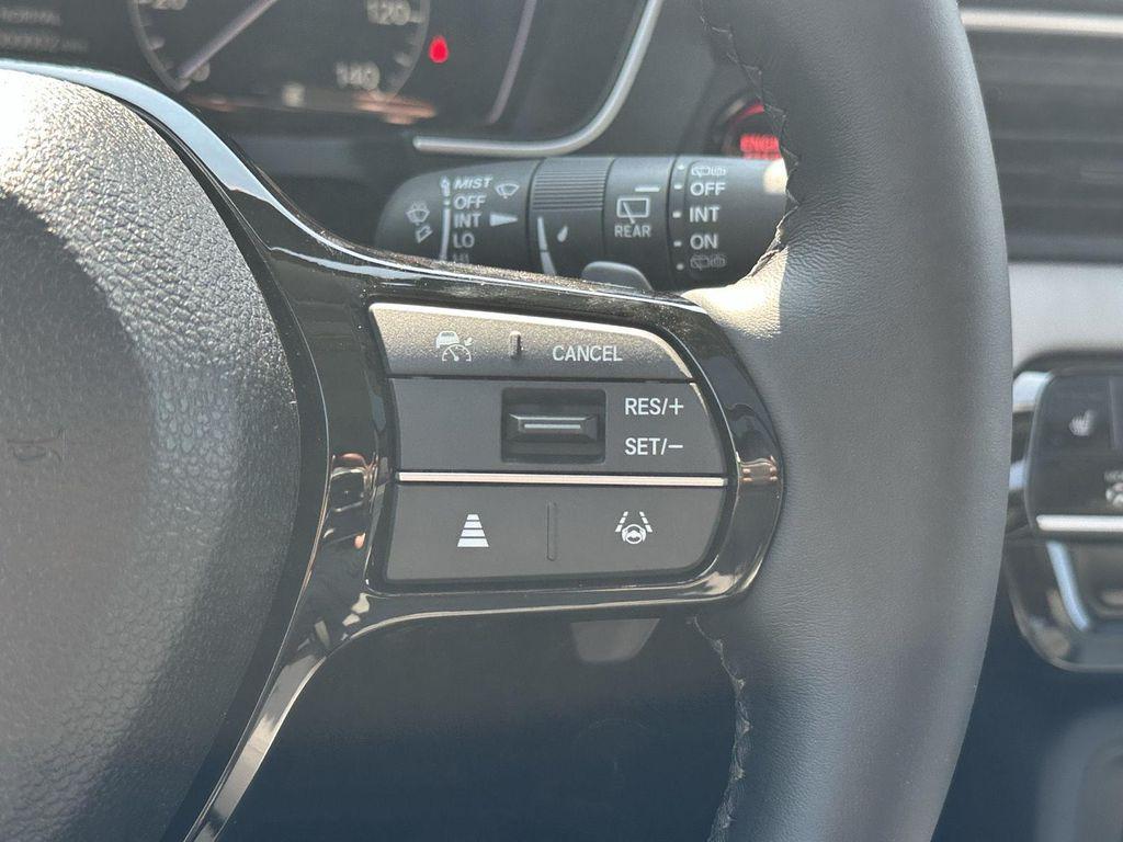 new 2025 Honda Pilot car, priced at $45,544