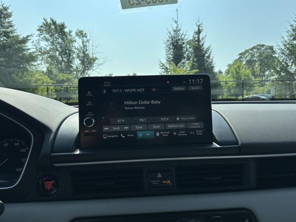 new 2025 Honda Pilot car, priced at $45,544