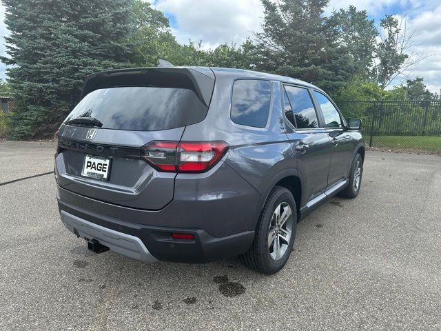 new 2025 Honda Pilot car, priced at $46,600