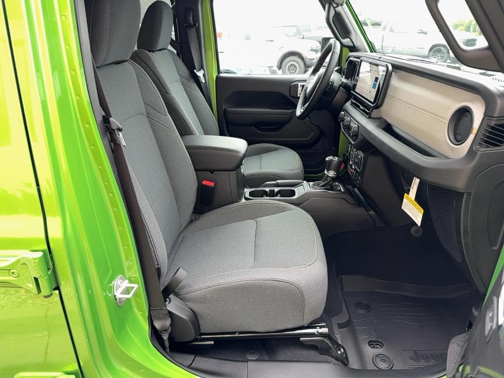 new 2025 Jeep Wrangler car, priced at $50,085