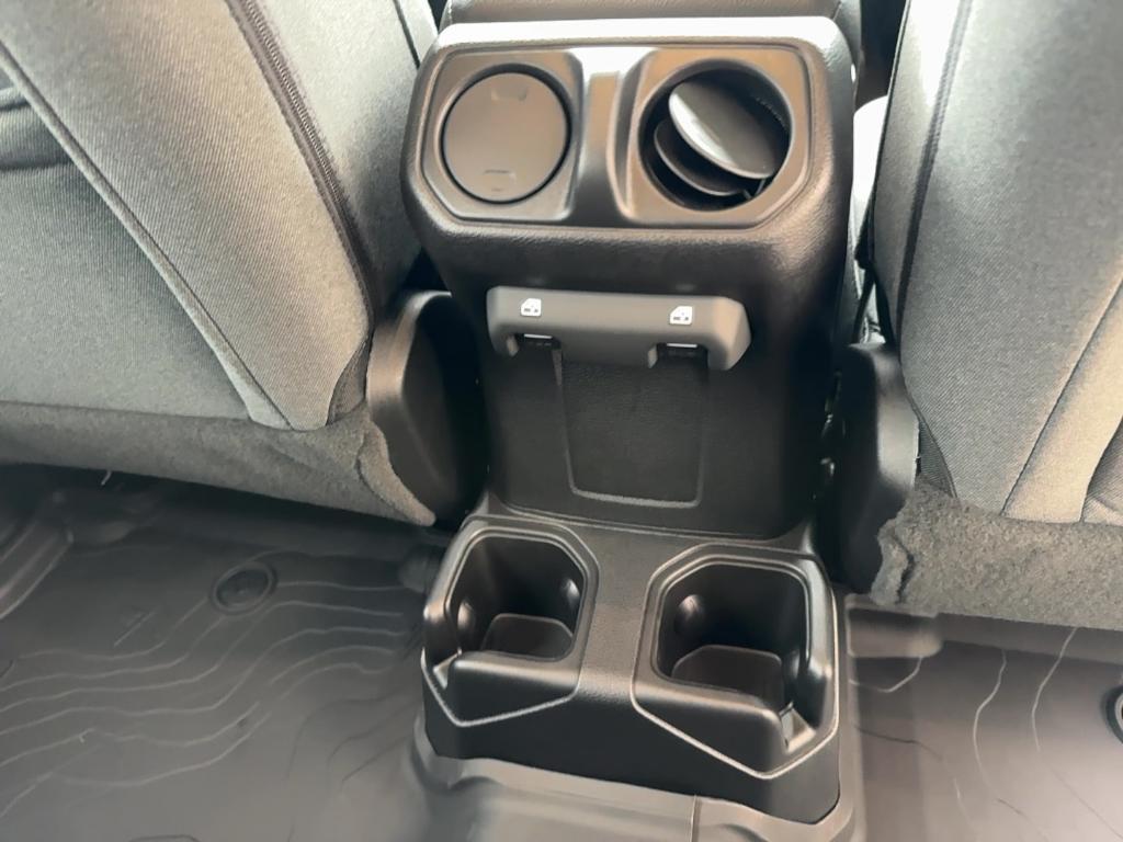 new 2025 Jeep Wrangler car, priced at $50,085