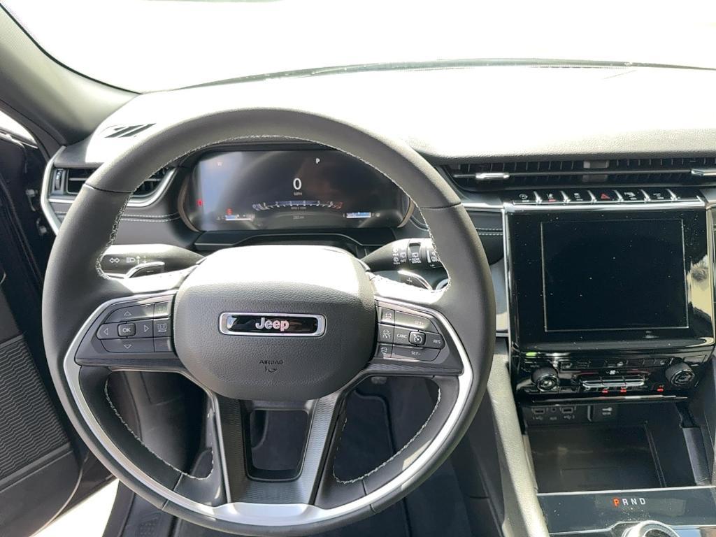 new 2025 Jeep Grand Cherokee L car, priced at $43,424