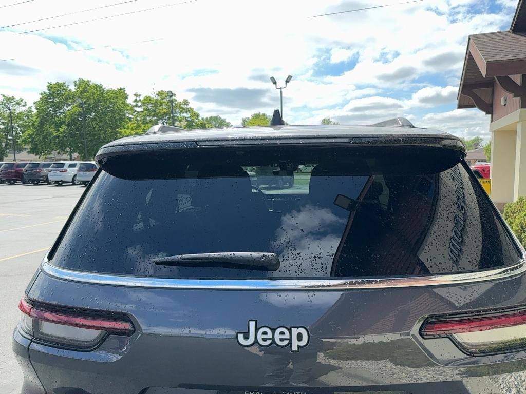 new 2025 Jeep Grand Cherokee L car, priced at $43,424