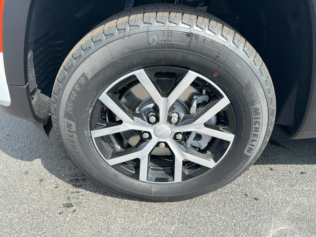 new 2025 Jeep Grand Cherokee L car, priced at $47,437