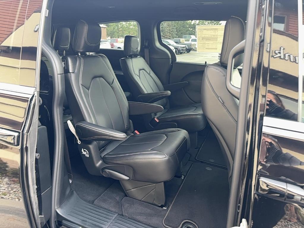 new 2026 Chrysler Pacifica car, priced at $41,788
