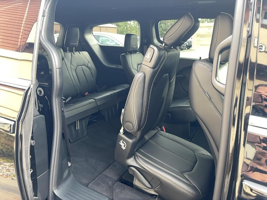 new 2026 Chrysler Pacifica car, priced at $41,788