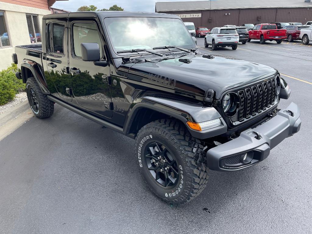 new 2025 Jeep Gladiator car, priced at $47,003
