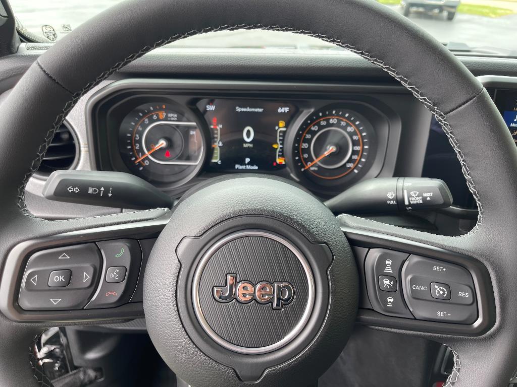 new 2025 Jeep Gladiator car, priced at $47,003