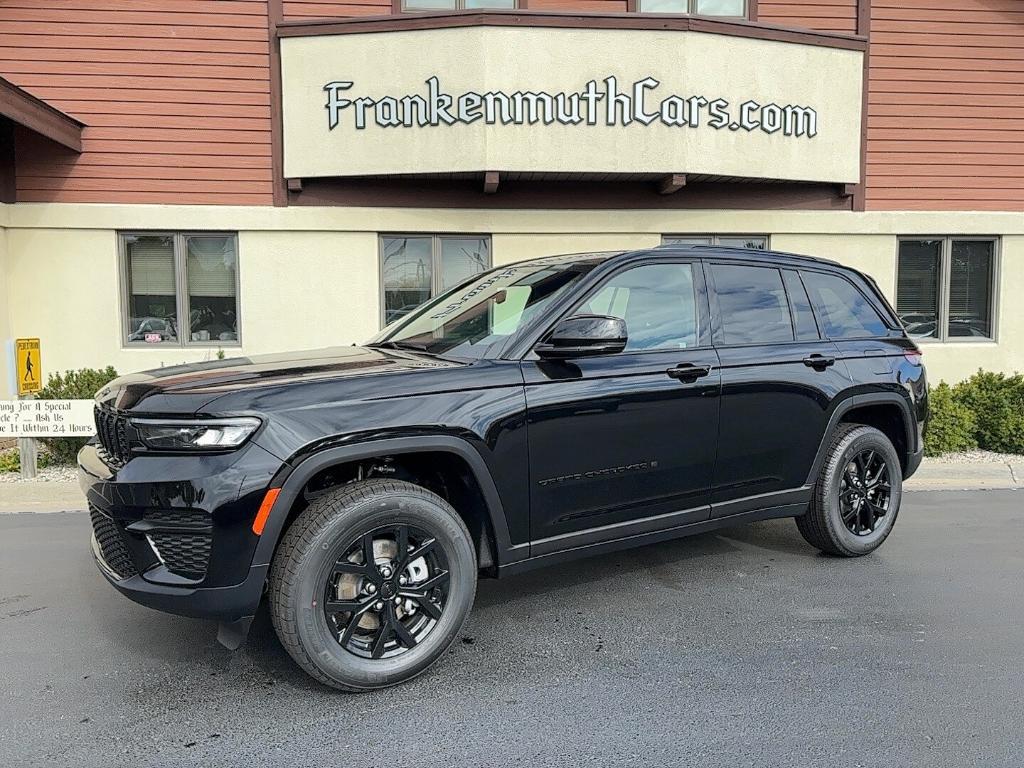 new 2025 Jeep Grand Cherokee car, priced at $39,975