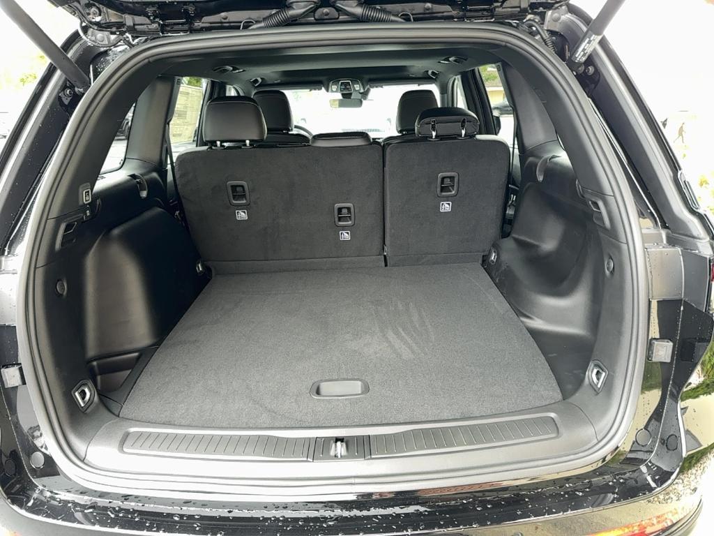 new 2025 Jeep Grand Cherokee car, priced at $37,224