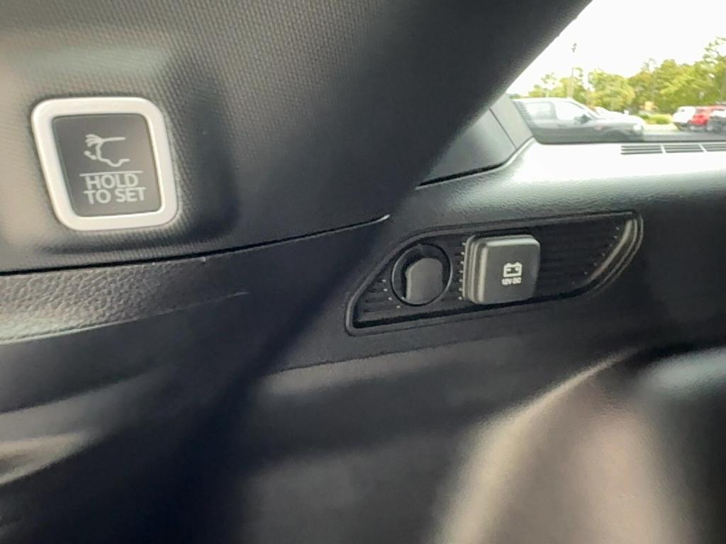 new 2025 Jeep Grand Cherokee car, priced at $37,724