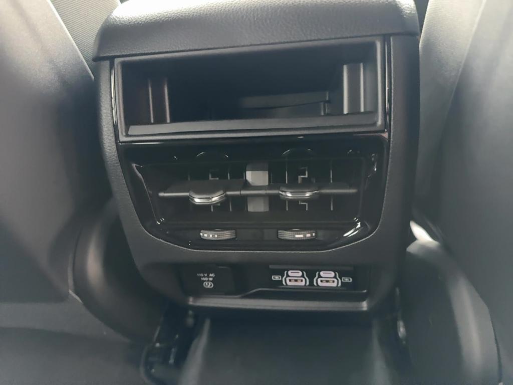 new 2025 Jeep Grand Cherokee car, priced at $37,224