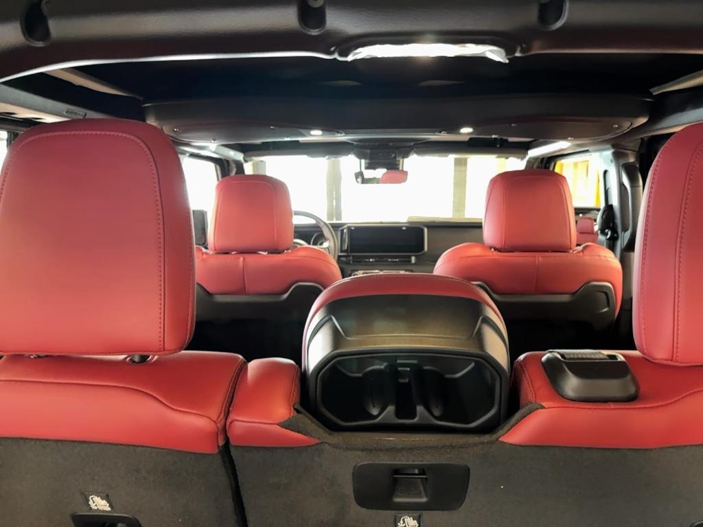 new 2024 Jeep Wrangler car