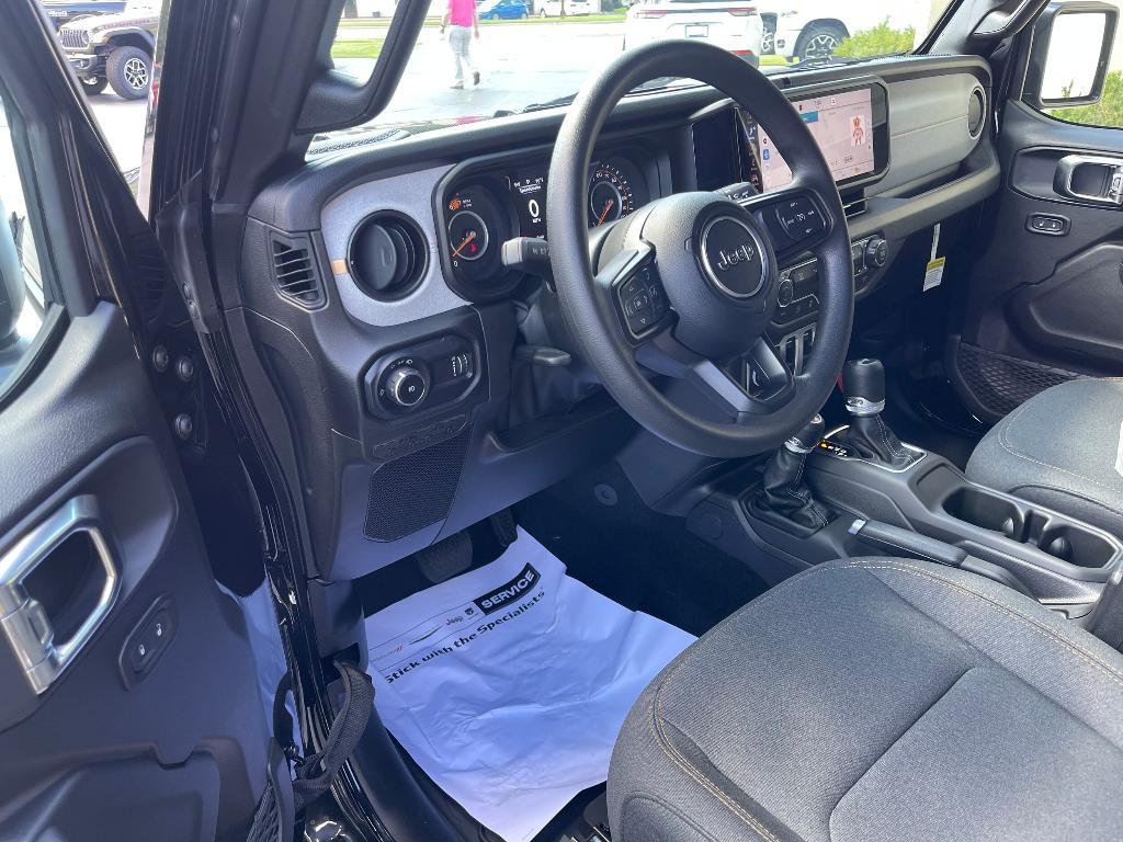 new 2025 Jeep Wrangler car, priced at $31,935