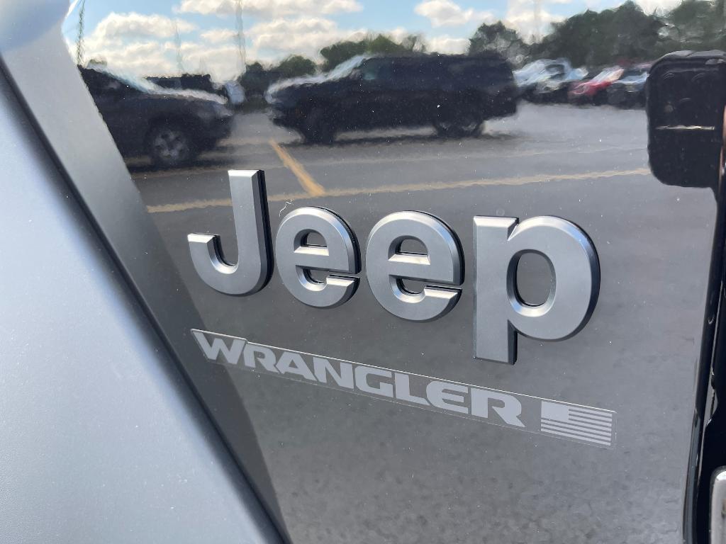 new 2025 Jeep Wrangler car, priced at $31,935
