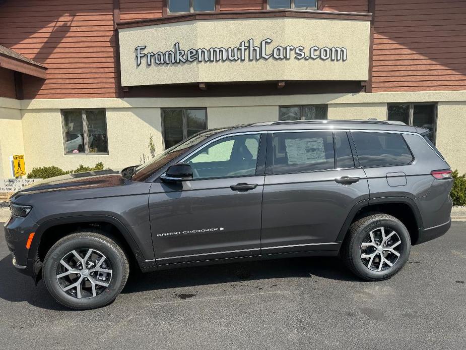 new 2024 Jeep Grand Cherokee L car, priced at $49,176