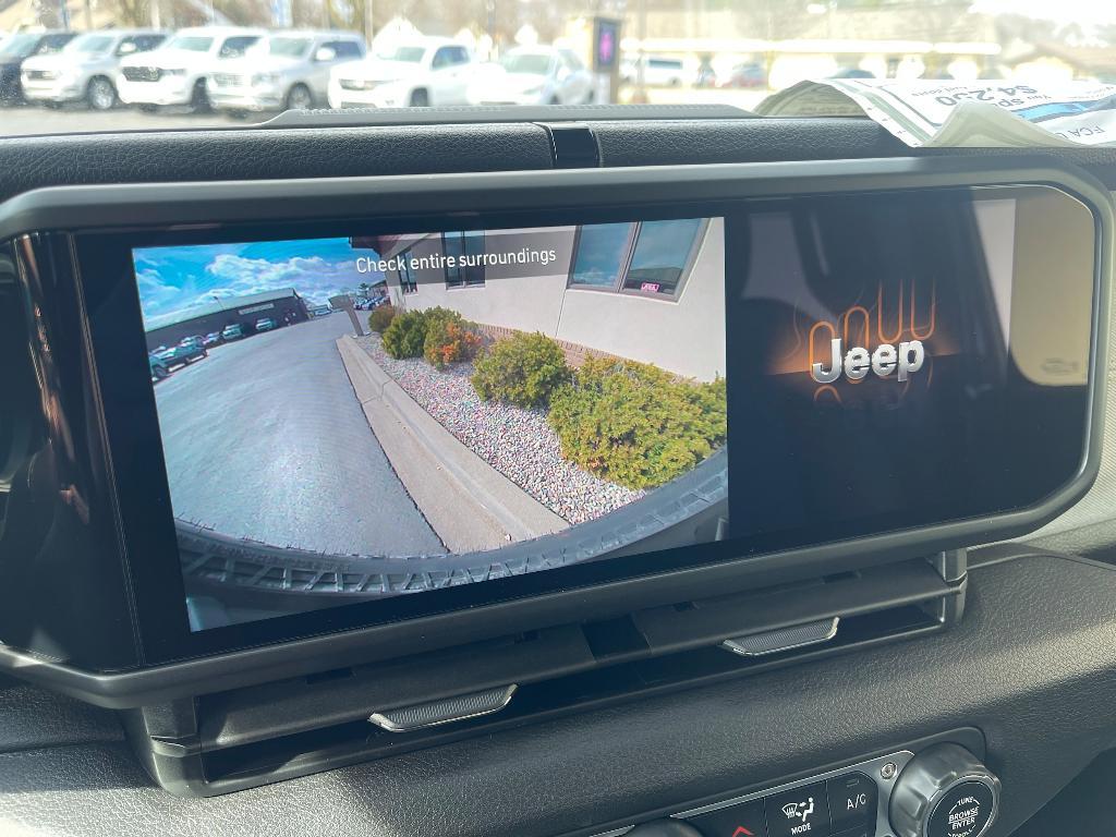 new 2025 Jeep Wrangler car, priced at $45,603