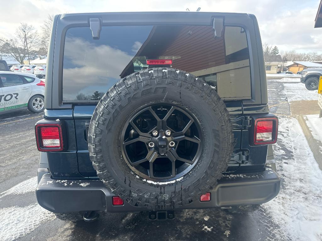 new 2025 Jeep Wrangler car, priced at $45,603