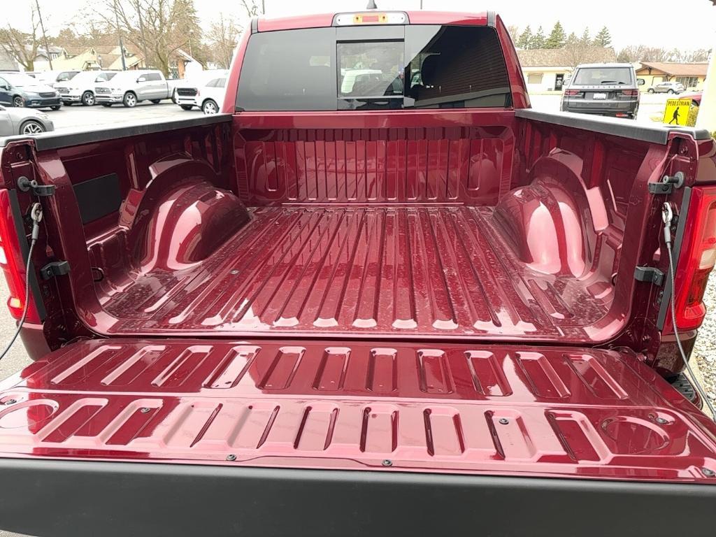 new 2025 Ram 1500 car, priced at $46,662