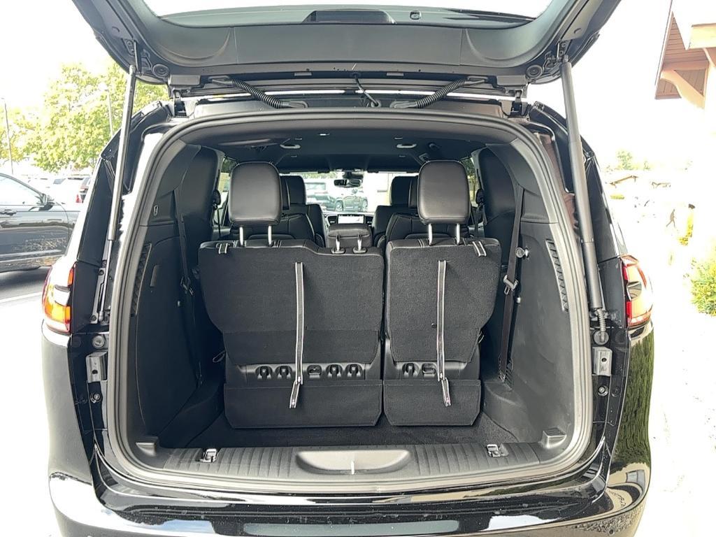 new 2026 Chrysler Pacifica car, priced at $40,227