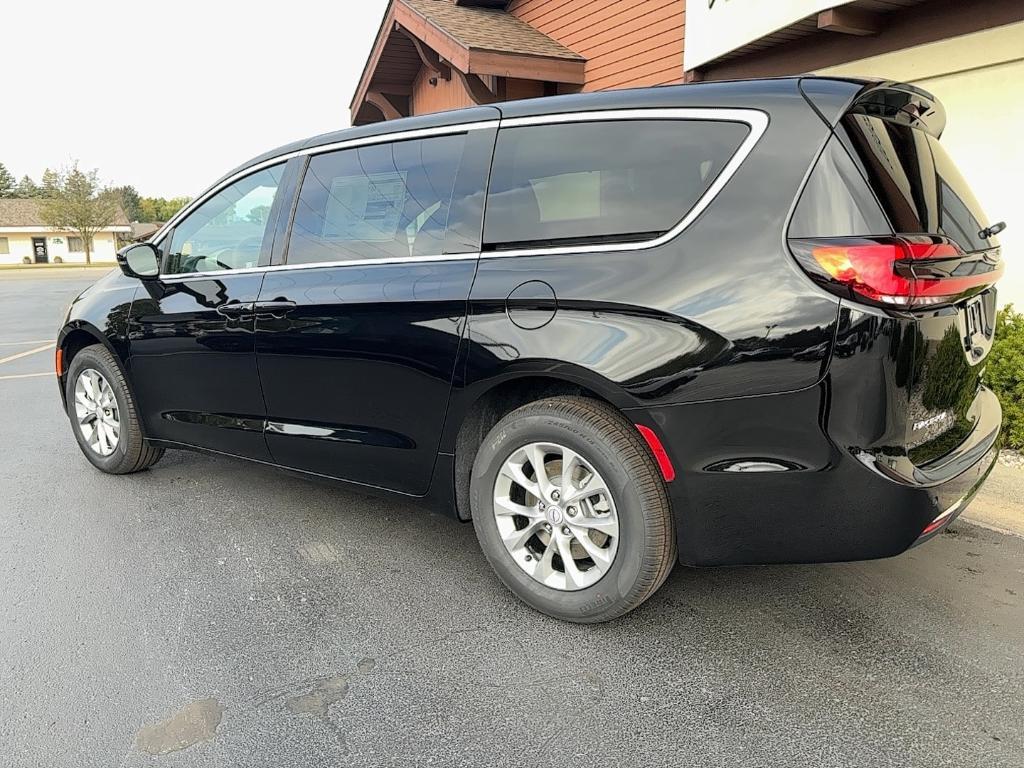 new 2026 Chrysler Pacifica car, priced at $40,227