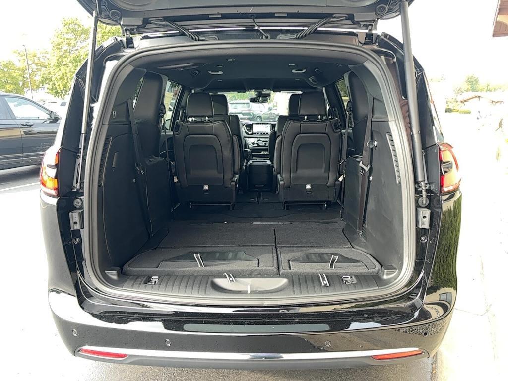 new 2026 Chrysler Pacifica car, priced at $40,227
