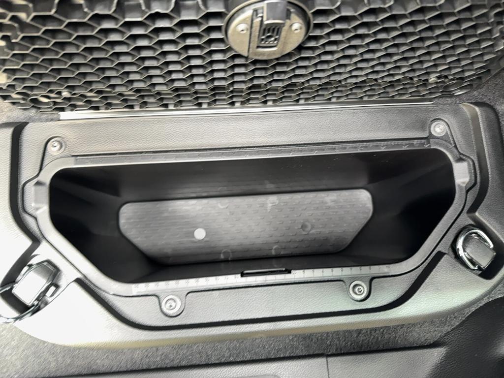 new 2025 Ram 1500 car, priced at $46,377