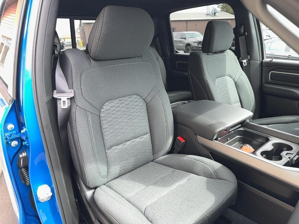 new 2025 Ram 1500 car, priced at $48,877