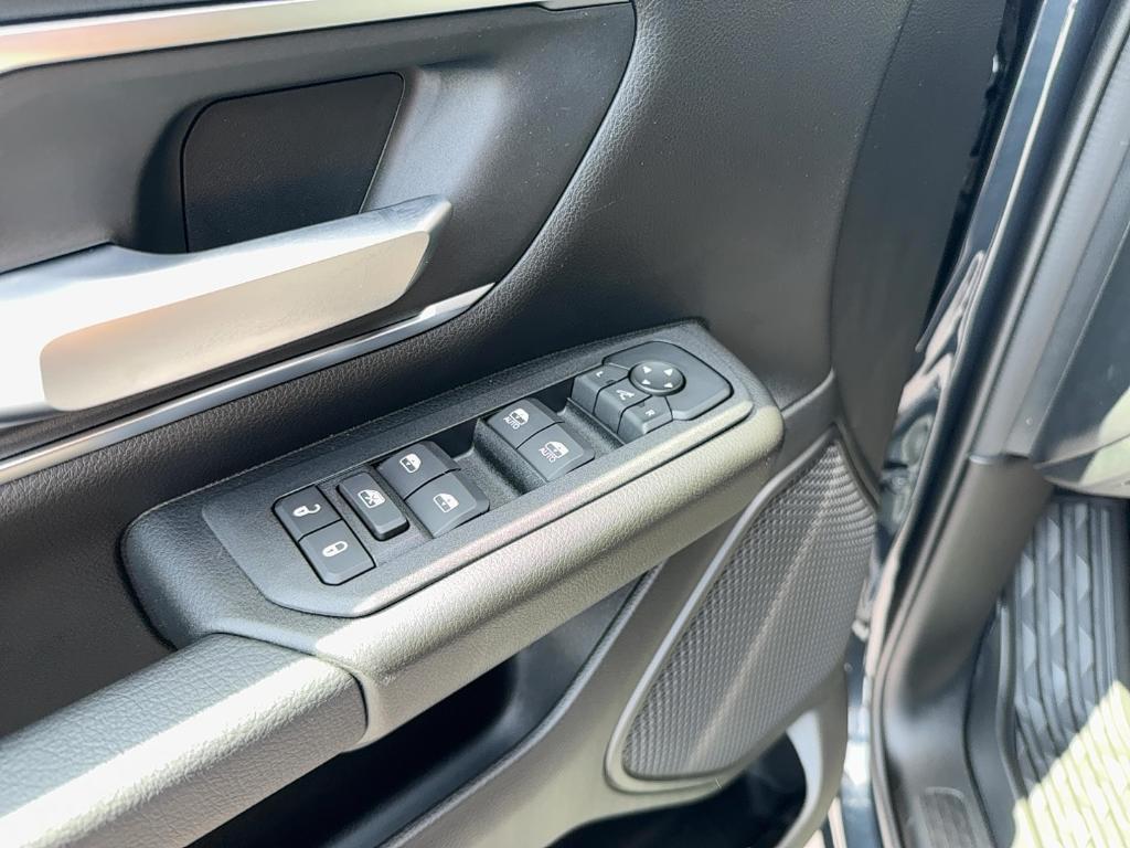 new 2025 Ram 1500 car, priced at $41,604