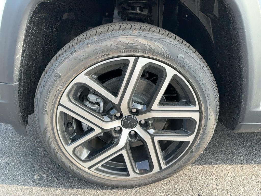 new 2025 Jeep Compass car, priced at $31,398