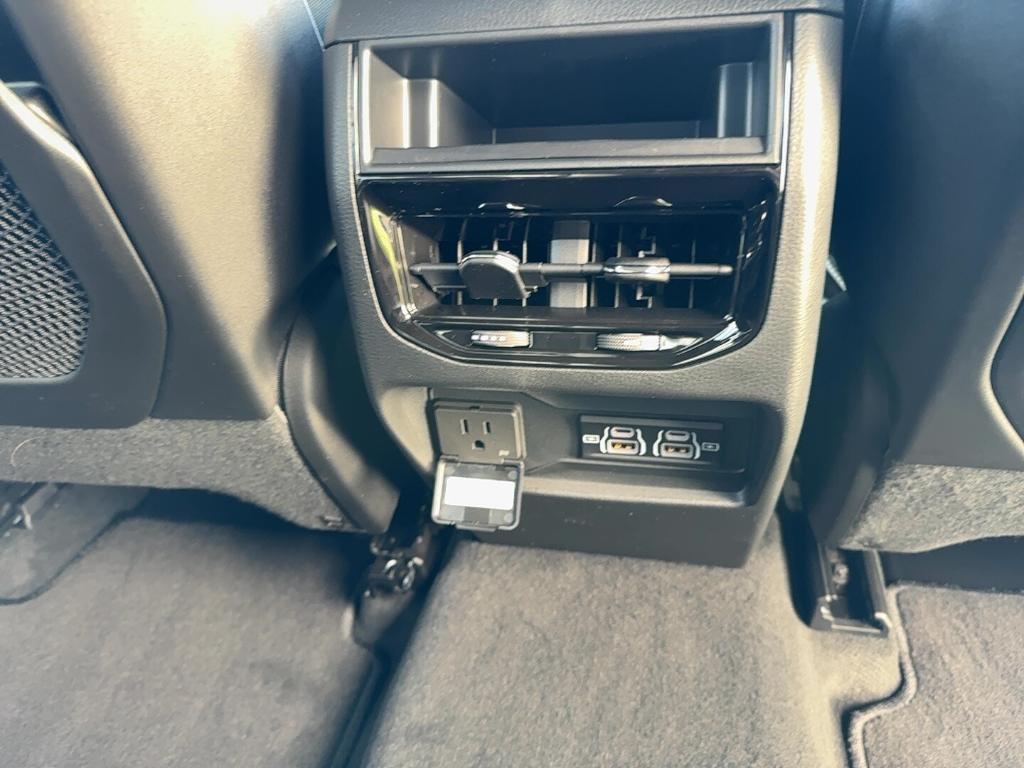 new 2025 Jeep Grand Cherokee car, priced at $37,724