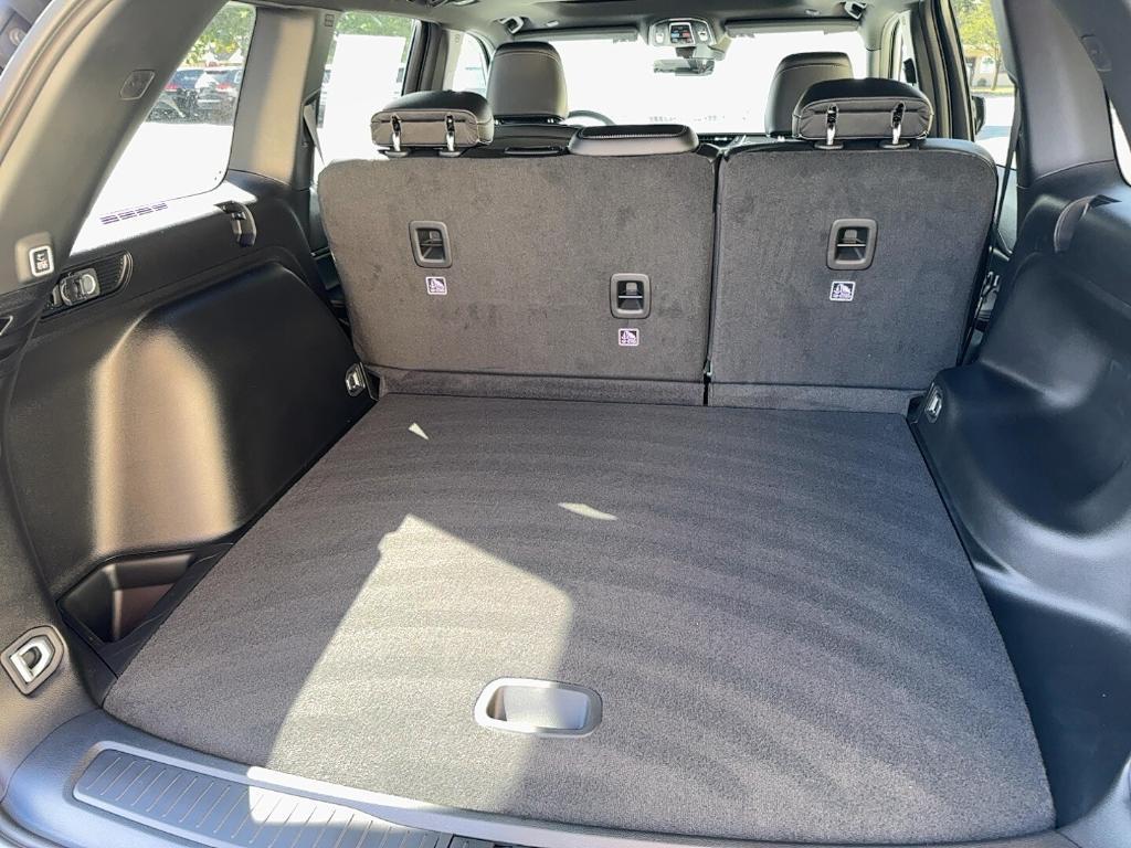 new 2025 Jeep Grand Cherokee car, priced at $37,724