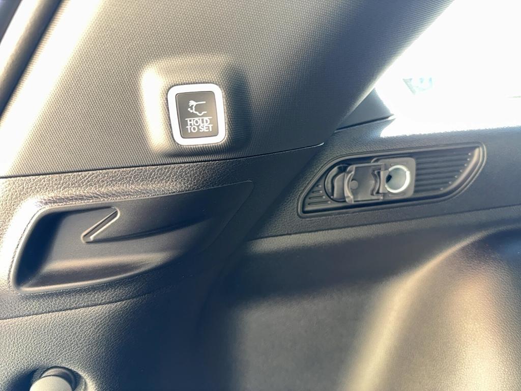 new 2025 Jeep Grand Cherokee car, priced at $37,724