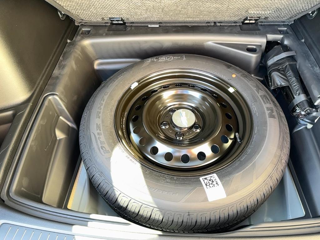 new 2025 Jeep Grand Cherokee car, priced at $37,724