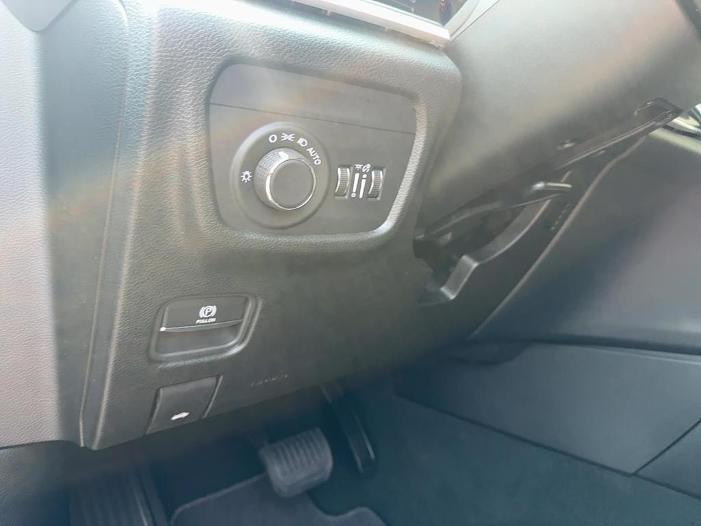 new 2025 Jeep Grand Cherokee car, priced at $40,772