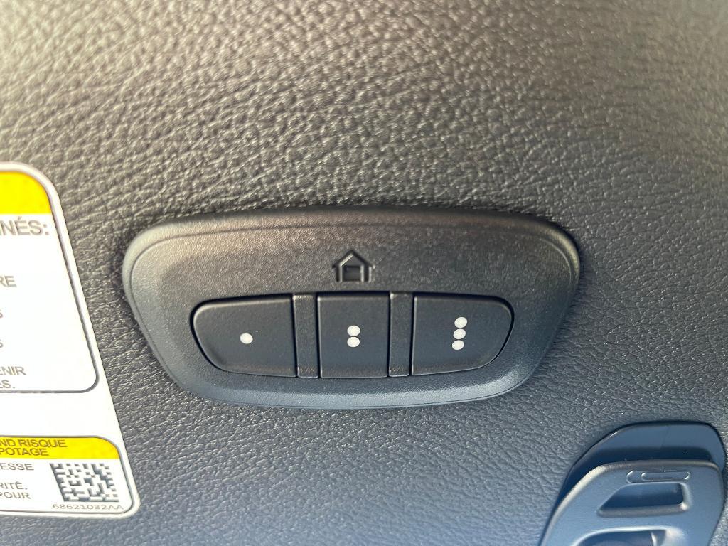 new 2025 Jeep Gladiator car, priced at $45,003