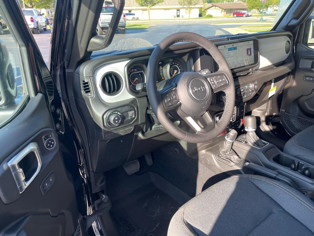 new 2025 Jeep Gladiator car, priced at $45,003