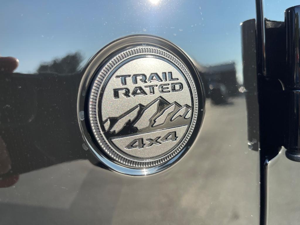 new 2025 Jeep Gladiator car, priced at $45,003