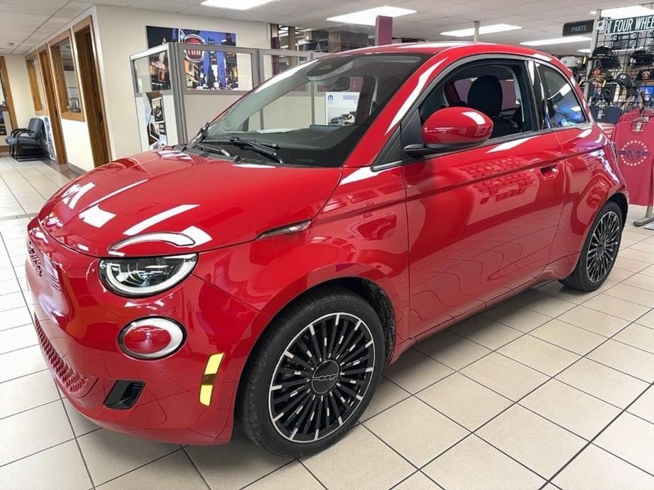 new 2024 FIAT 500e car, priced at $32,090